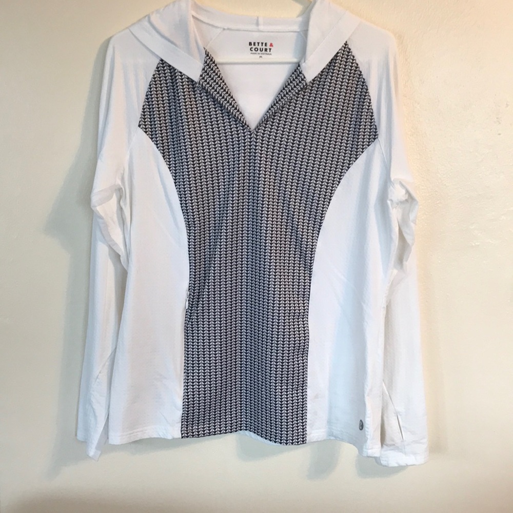 Bette & Court lightweight hoodie Medium